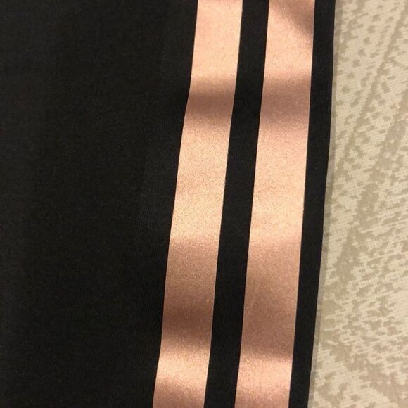 Beach Riot Black Leggings Rose Gold Side Stripes - Picture 2 of 10